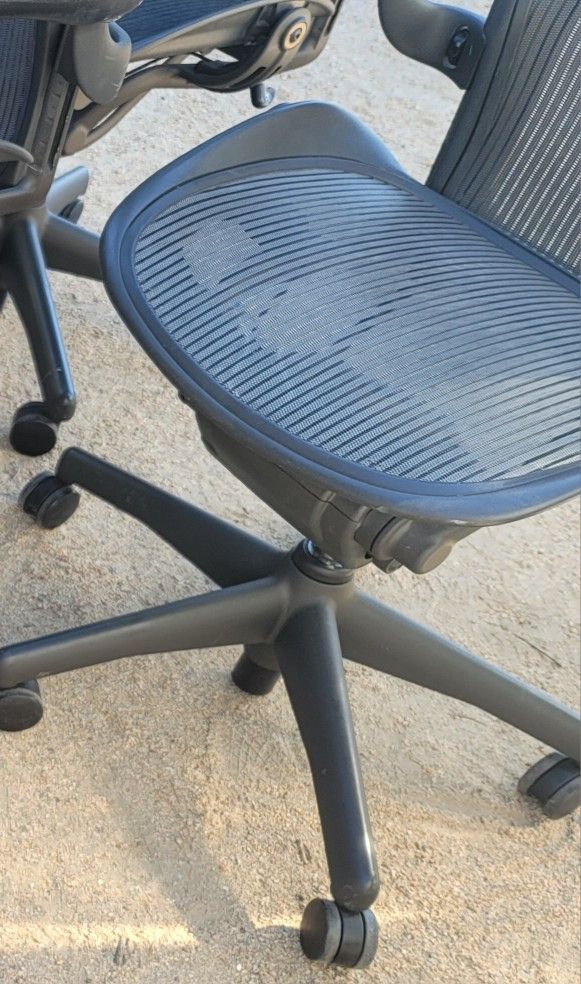 Herman Miller Aeron Office Desk Gaming Chairs Office furniture