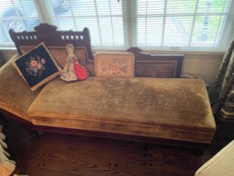 Victorian Fainting Couch