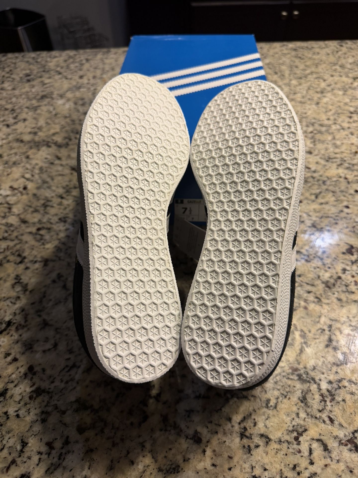 Size 7.5 Adidas Gazelle Black Cloud White SKU BB5476 Brand New