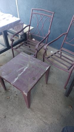 2 metal chairs and metal  side table $25