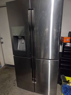 Samsung Top/Bottom Refrigerator/Freezer