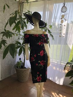 Black and red roses dress