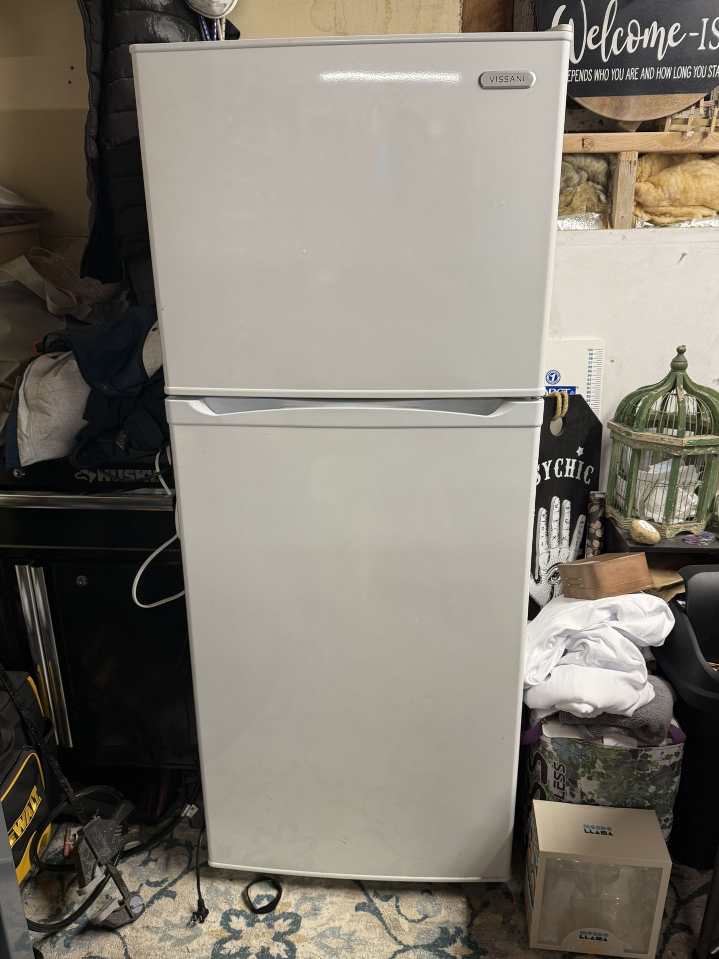 Vissani Refrigerator 