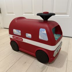 Radio Flyer Ride On Camper
