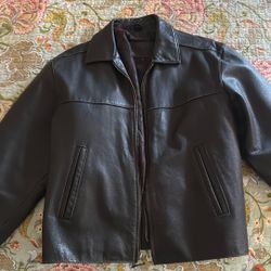 Men’s medium Leather Jacket Like New Condition 