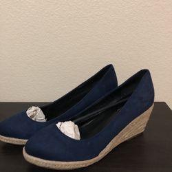 Brand New Shoes Wedge Size 8.5 Navy blue 