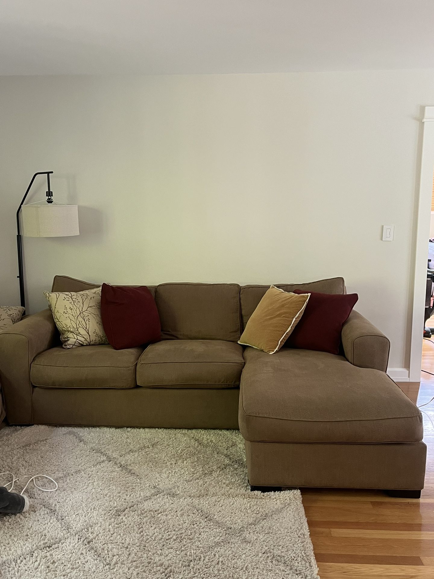 Couch With Chaise