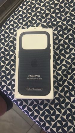 iPhone 17 case