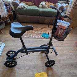 Knee roller