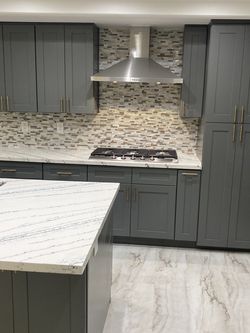Kitchen Cabinets , Quartz Countertop