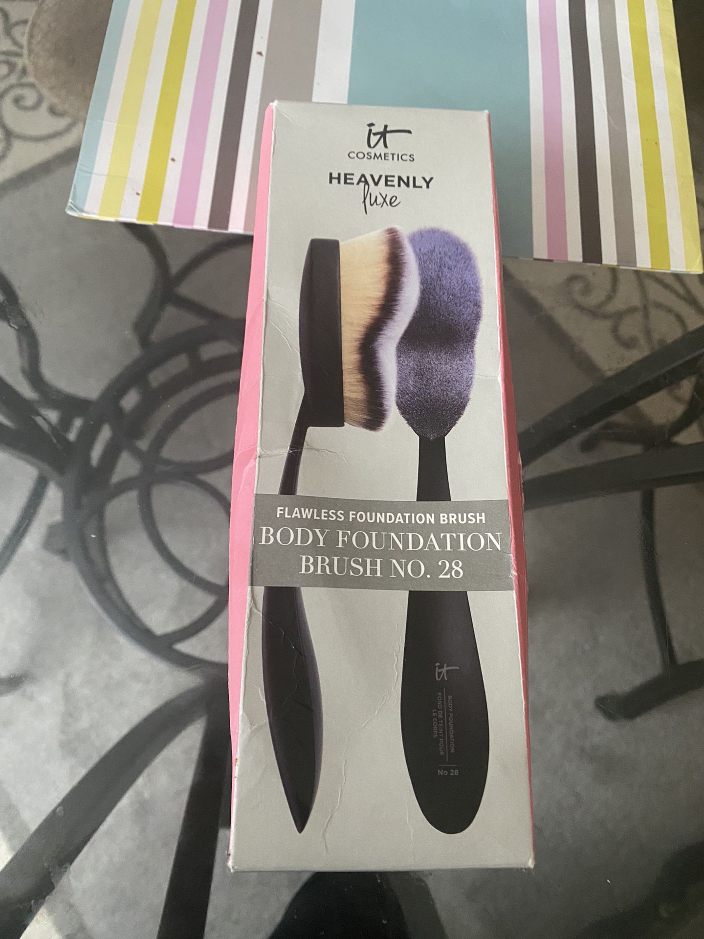 HEAVENLY LUXE BODY FOUNDATION BRUSH #28