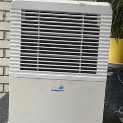 Dehumidifier 