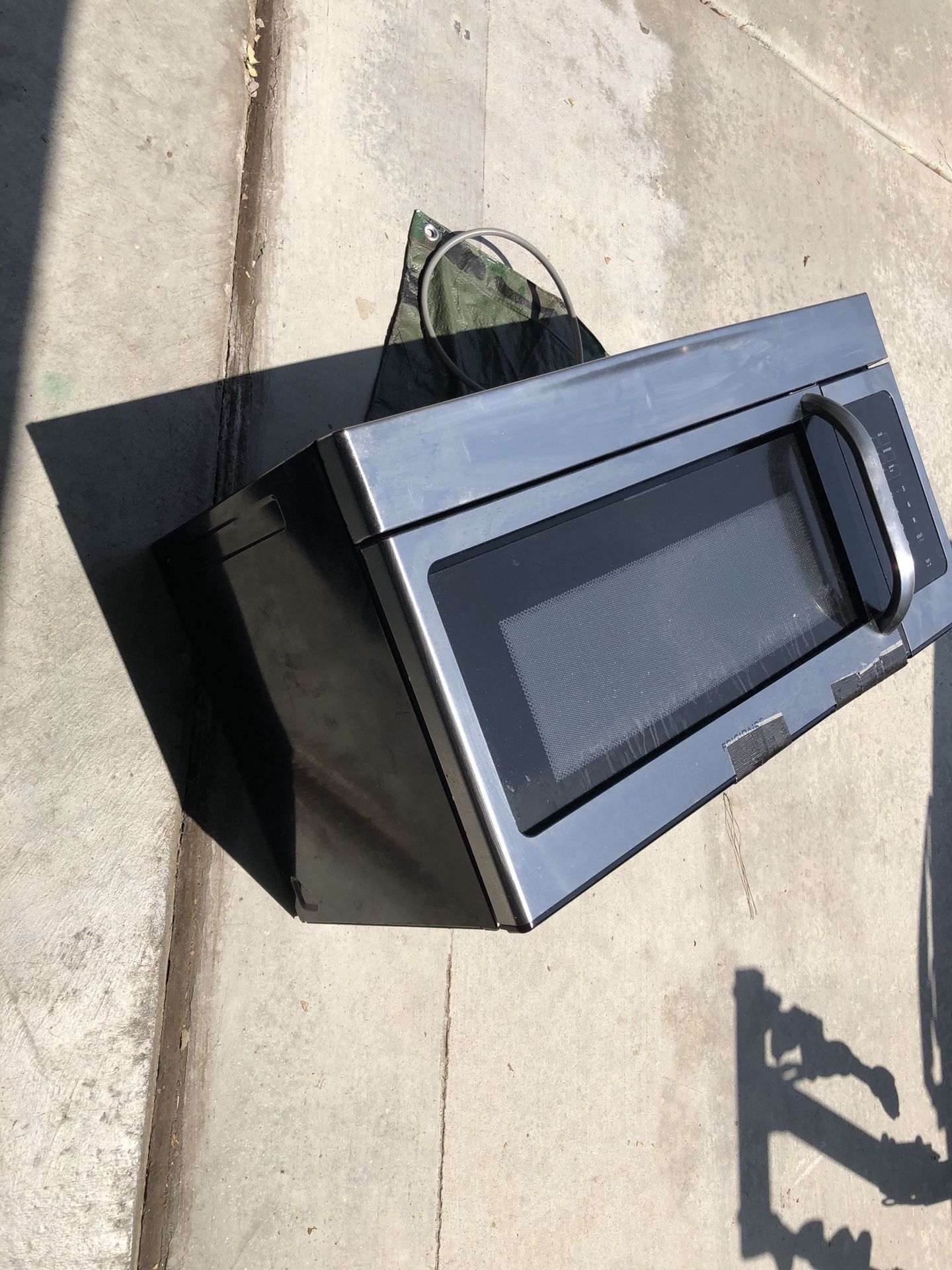 Microwave Frigidaire ffmv164lsa Over The Range Microwave Oven