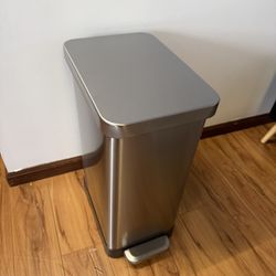 Hudson Matte Stainless 75 Liter/20 Gallon Step Trash Can with Rear Trash Bag Storage Compartment