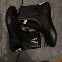 Black Title Boxing Shoes Mid Top 