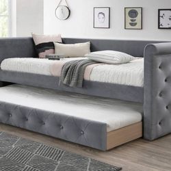 Day Bed With Mattresses