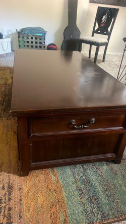 Free Wooden Coffee Table