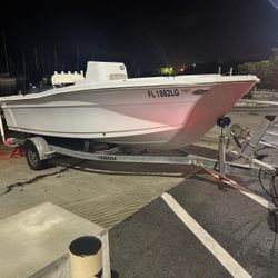🚤 For Sale: Trophy 2012 – 20 ft with Suzuki DF150A (2023) – $45,000 USD