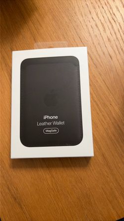 NEW-Open box Apple Official Leather MagSafe Wallet - Black (MHLR3ZM/A)