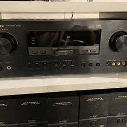 Pre-amplifier Marantz AV9000 