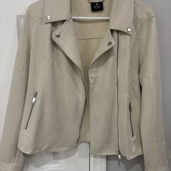Women’s jacket size large