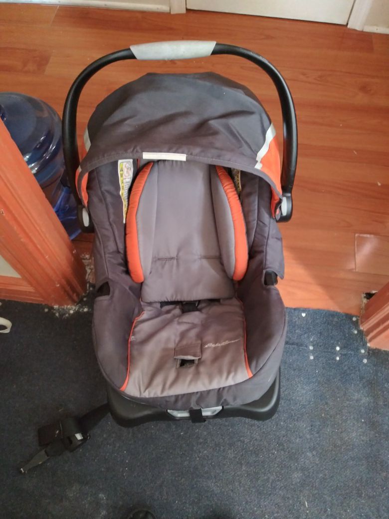 Baby car seat w/ base