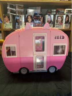 Na! Na! Na! Surprise Kitty-Cat Camper