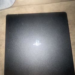 PS4 SLIM MODEL