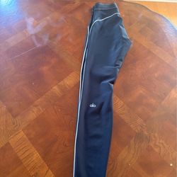 Aloe leggings. size small.