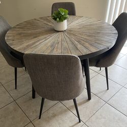 Ding Table