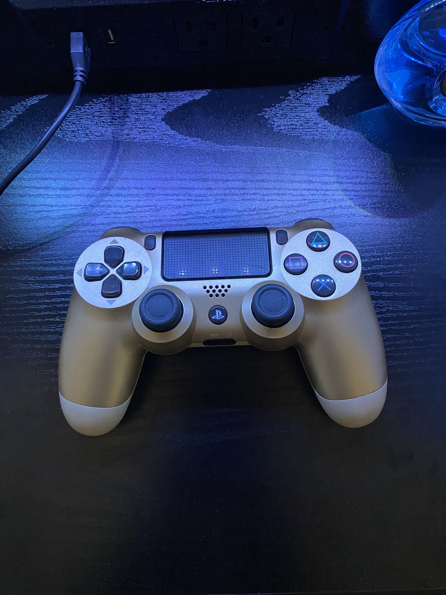 PS4 Controller