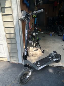 Kukirin G2 electric scooter