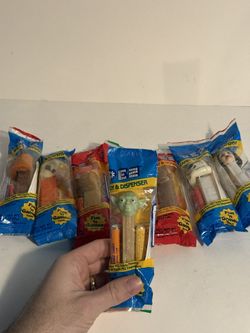 Collection of 8 Vintage 90’s Star Wars Pez Dispensers (Original Packaging)