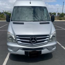 2017 Mercedes-Benz Sprinter 170” extended