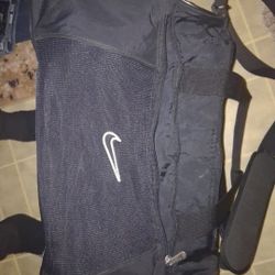 Vintage nike duffel