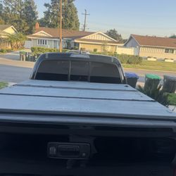 OEM Tacoma Tonneau Cover- Short Bed 