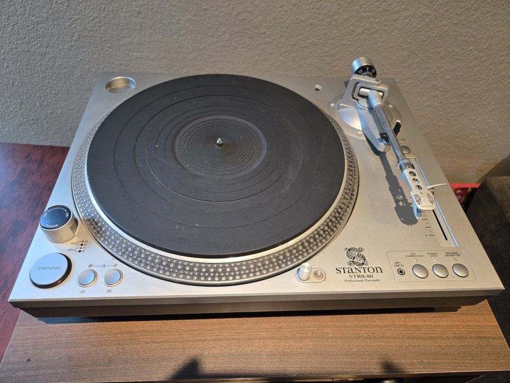 Stanton Turntable