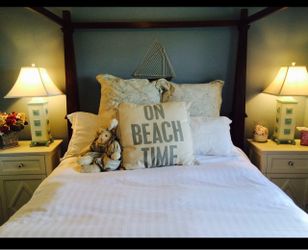 Solid wood four post queen bed -$500/OBO
