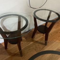 2 glass coffee tables + 2 glass side tables