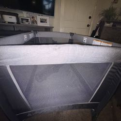 Baby Trend Play Pen