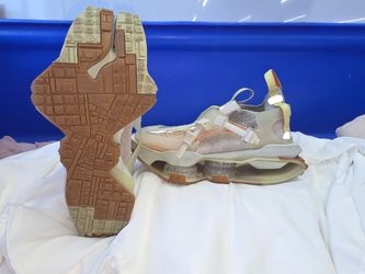 Size 6. NIKE ISPA Road Warrior Volt