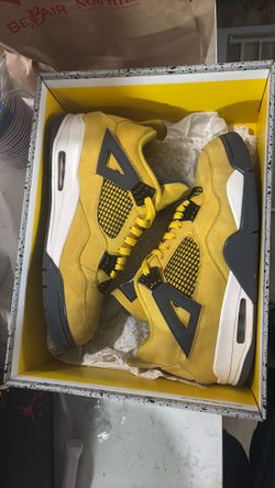 Jordan 4 lightning