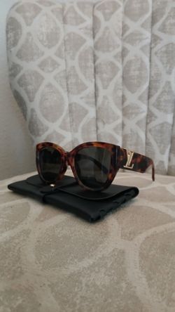 Louis Vouitton LV and GUCCI sunglasses for Women On Sale!!