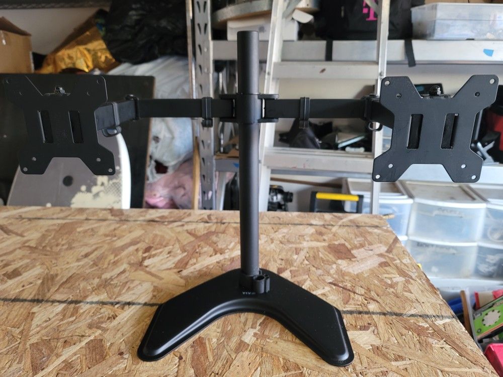 Adjustible Dual Monitor Stand