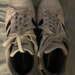 Size 9 Adidas Shoes 