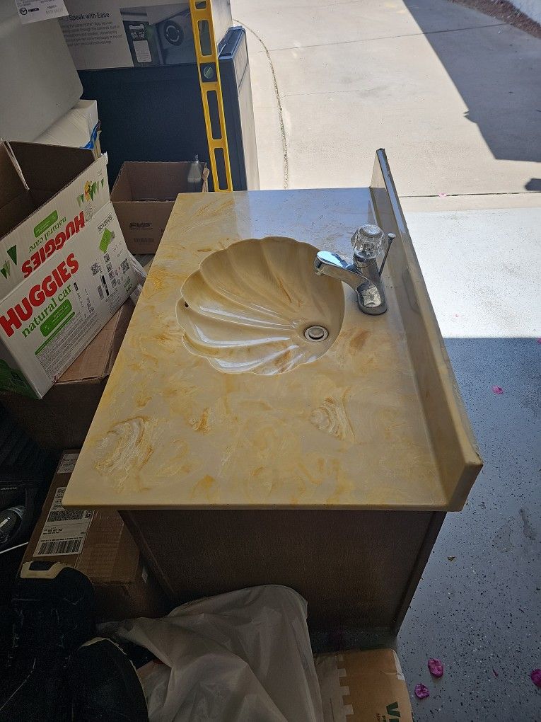 Vintage Clam Shell Sink
