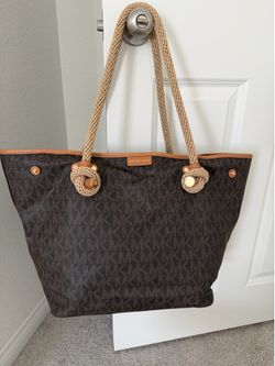 Large Micheal Kors tote