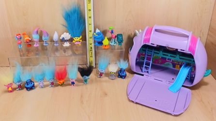 Trolls Car & Mini Figure Lot
