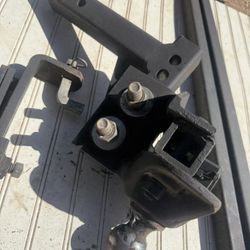 Hitch Trailer Distributor
