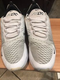 Women's Nike Air Max 270. Size 8